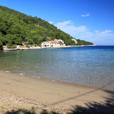 Holiday home Secluded Fisherman's Cove Stoncica, Vis - 8894 *
