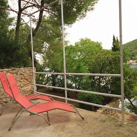 Secluded Fisherman's Cove Stoncica, Vis - 8894 Holiday home Kut